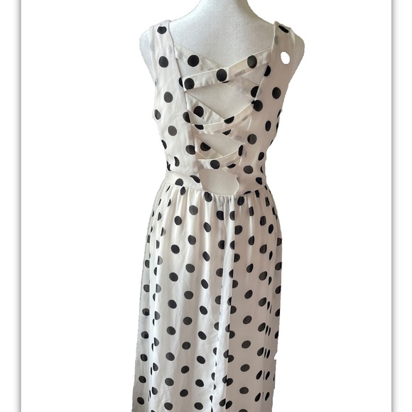 Forever 21 Size Small Sleeveless White Chiffon Dress With Polka Dots - Picture 2 of 6